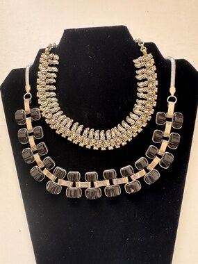2 PCS Vintage Statement Necklace Set Gold Tone Bib Necklace & Black Glass Chunky